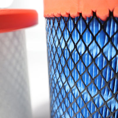 OEM サイズ XMQ6125 トランスポートのXMQ6996Y エンジンの入口空気フィルター要素