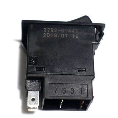 OE NO. 3792-00225 バス部品のスイッチ キング ロング バス メイン パワー ロッカー スイッチ