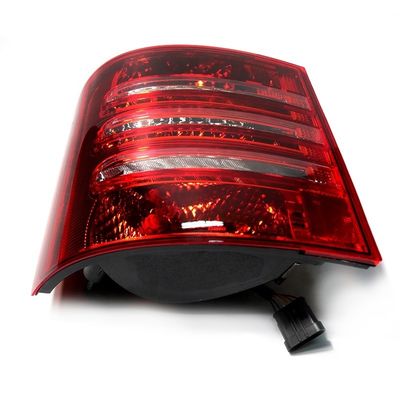 ゴールデンドラゴンバス 24V LEDテールライトとOE番号4133-00059のワット30W
