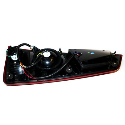 24VのLEDテールライト Higer バス OE No. 4133-00077 左のバック交換部品