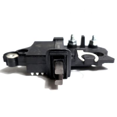 OE NO.OEM バスのオルネータ ゴールデン ドラゴン バスの規制器 炭素ブラシ
