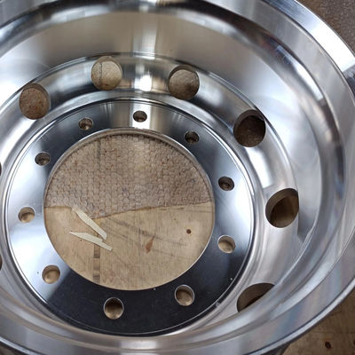 バス部品の交換/修理 9.0 * 22.5 アルミニウム合金車輪のリム ズントンバス 98mm PCD