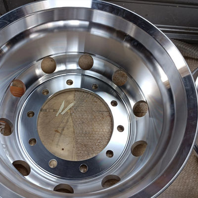 バス部品の交換/修理 9.0 * 22.5 アルミニウム合金車輪のリム ズントンバス 98mm PCD